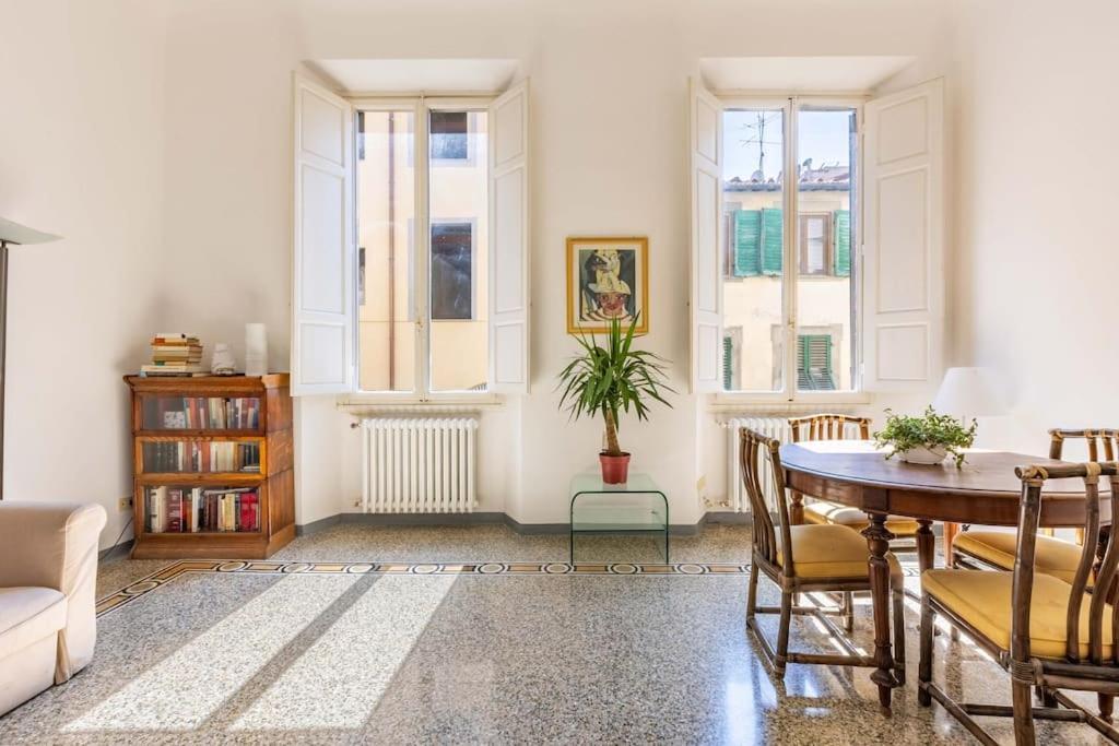 Academia Of Davide Spacious Apartment Флоренция Экстерьер фото
